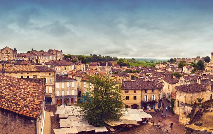 Blick über St. Emilion - © araraadt - Fotolia