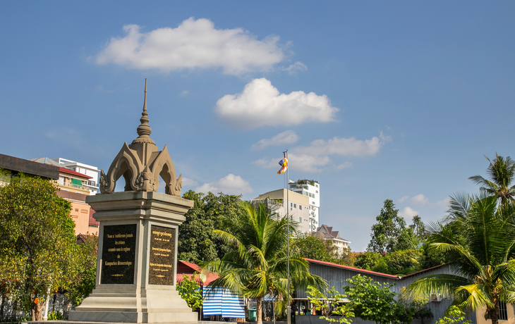 Gedenkmonument im Tuol-Sleng-Genozid-Museum in Phnom Penh - © Cesare Palma - stock.adobe.com